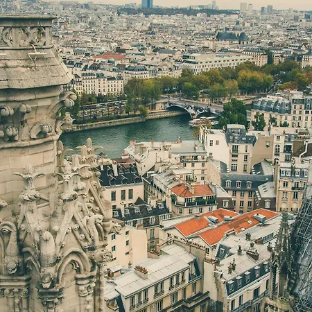 Parisian Elegance Near The Louvre アパート *