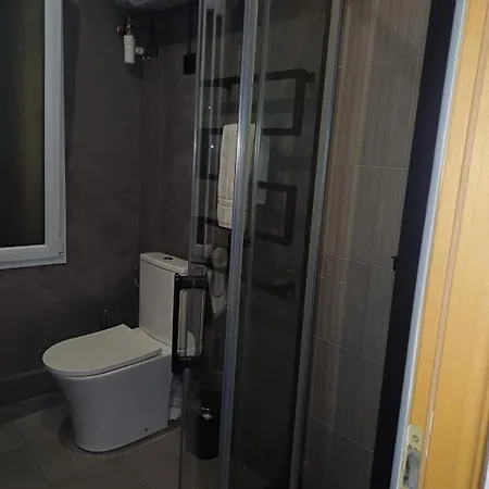 Parisian Elegance Near The Louvre * パリ