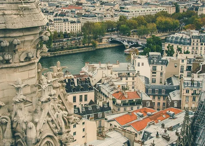 Parisian Elegance Near The Louvre アパート *